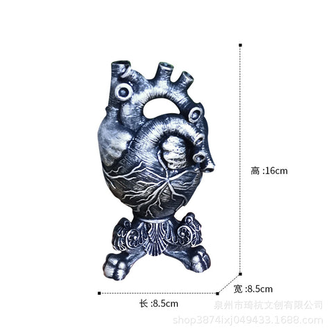 Peça Decorativa em Formato de Coração Humano