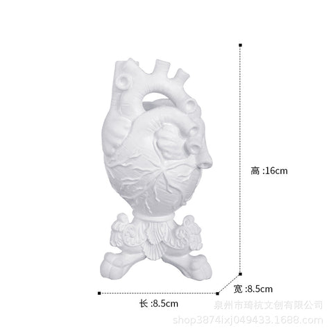 Peça Decorativa em Formato de Coração Humano